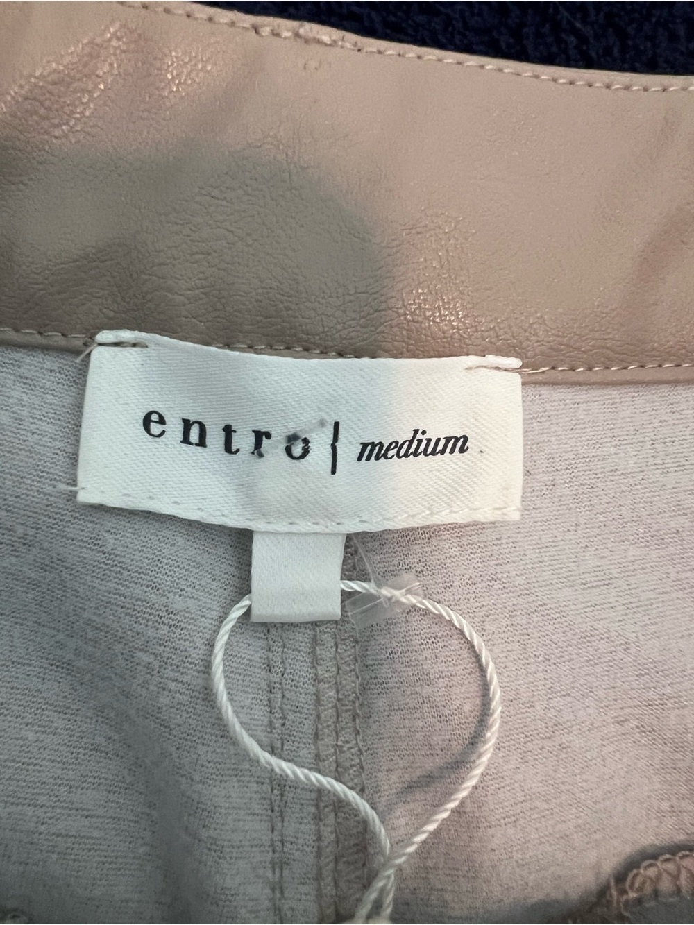 NWT Entro Shorts Size Medium - Picture 2 of 16